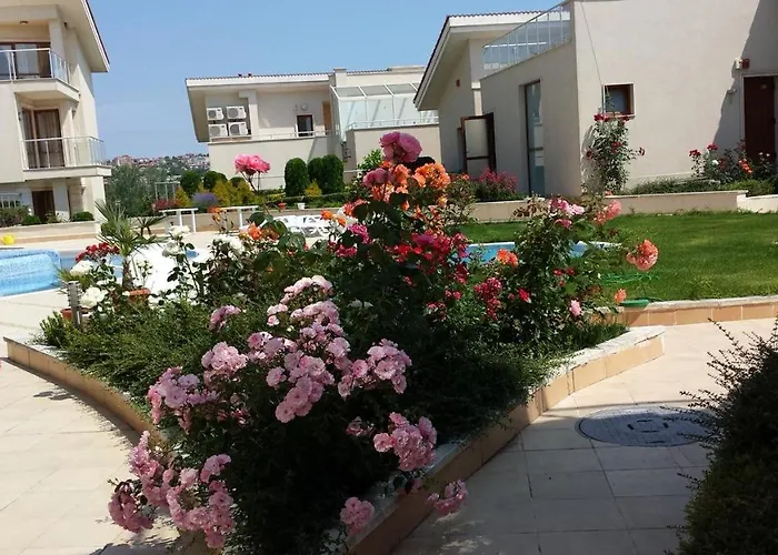 بيت للعطل Sun Village Family