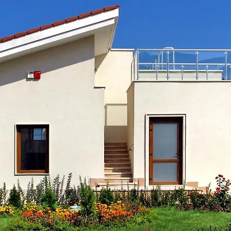Sun Village Family בית נופש *